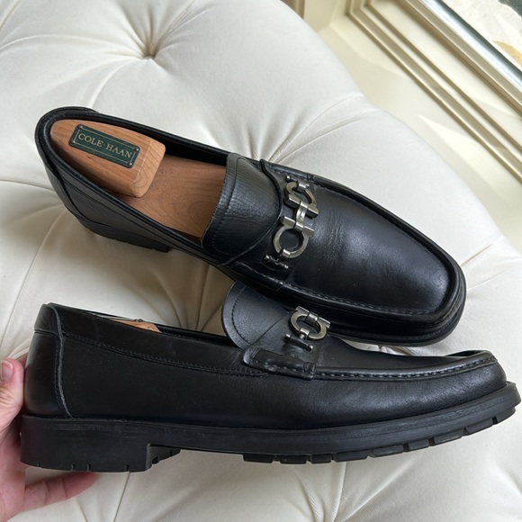 Ferragamo loafers, size 8 1/2 - Picture 3 of 6